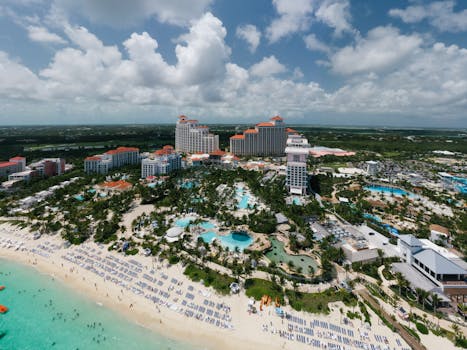 Should You Tip in All-Inclusive Luxury Hotels?